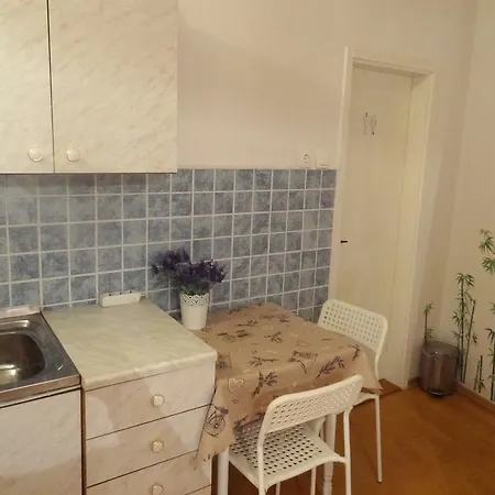 Old Center Apartman *